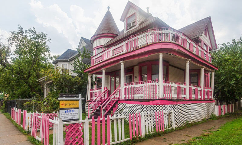 Pink House Project | Jeanne Keating of @properties